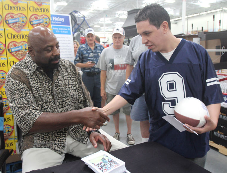 Ed 'Too Tall' Jones autograph signing